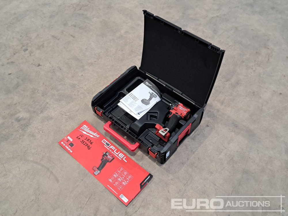 Milwaukee 18 Volt Cordless 3/8 Impact Wrench - Garage equipment: picture 1 Milwaukee 18 Volt Cordless 3/8 Impact Wrench - Garage equipment: picture 1