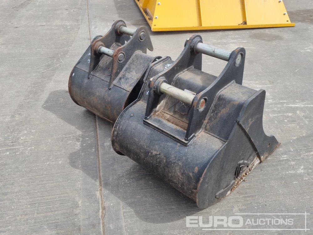 Rhinox 24", 24" Digging Bucket 45-50mm Pin to suit 4-8 Ton Excavator - Bucket: picture 5 Rhinox 24", 24" Digging Bucket 45-50mm Pin to suit 4-8 Ton Excavator - Bucket: picture 5