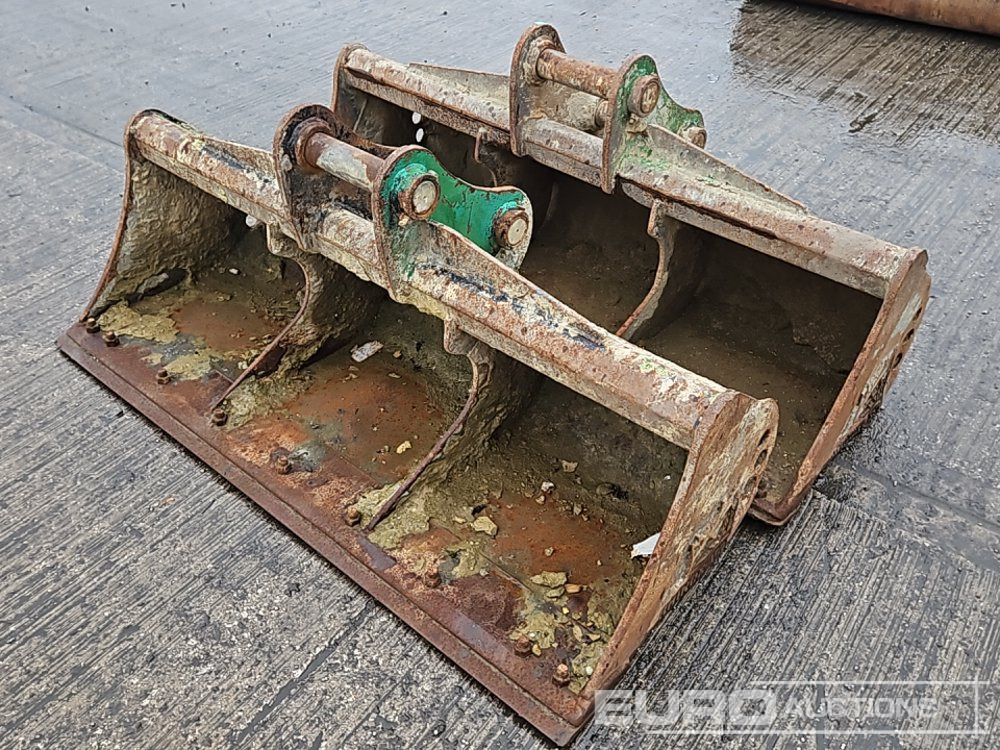 Rhinox 60", 60" Ditching Bucket 60mm Pin to suit 10-12 Ton Excavator - Bucket: picture 3 Rhinox 60", 60" Ditching Bucket 60mm Pin to suit 10-12 Ton Excavator - Bucket: picture 3
