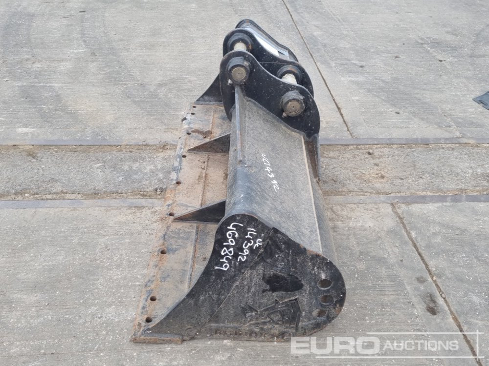 Rhinox 60" Ditching Bucket 45mm Pin to suit 4-6 Ton Excavator - Bucket: picture 2 Rhinox 60" Ditching Bucket 45mm Pin to suit 4-6 Ton Excavator - Bucket: picture 2