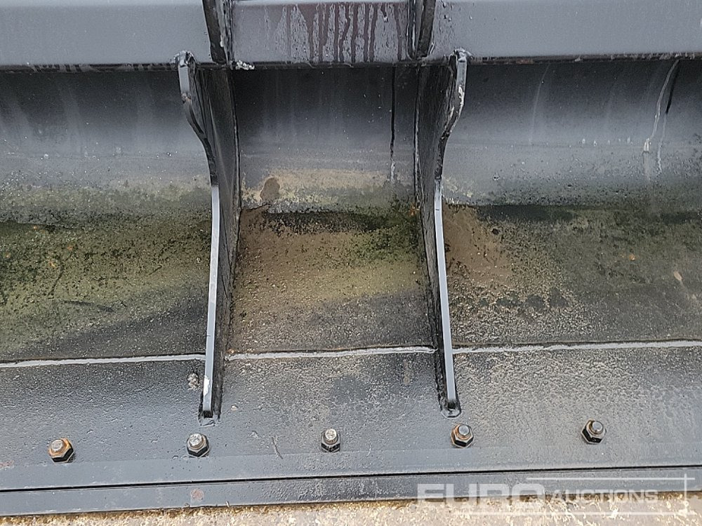 New Bucket Rhinox 72" Ditching Bucket 50mm Pin to suit 6-8 Ton Excavator: picture 10