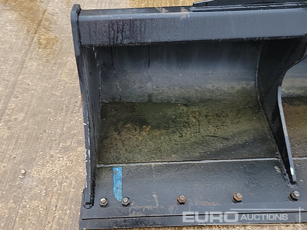 New Bucket Rhinox 72" Ditching Bucket 50mm Pin to suit 6-8 Ton Excavator: picture 9