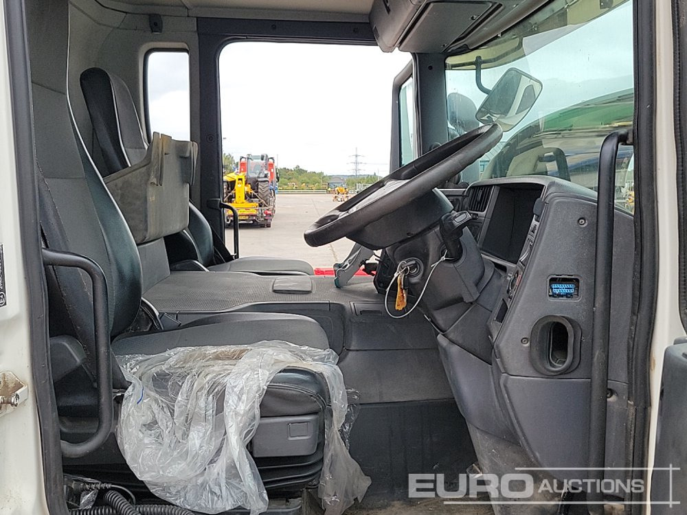 Dropside/ Flatbed truck Scania P230: picture 25