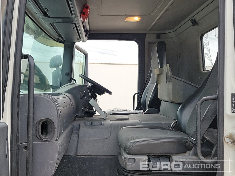 Dropside/ Flatbed truck Scania P230: picture 23