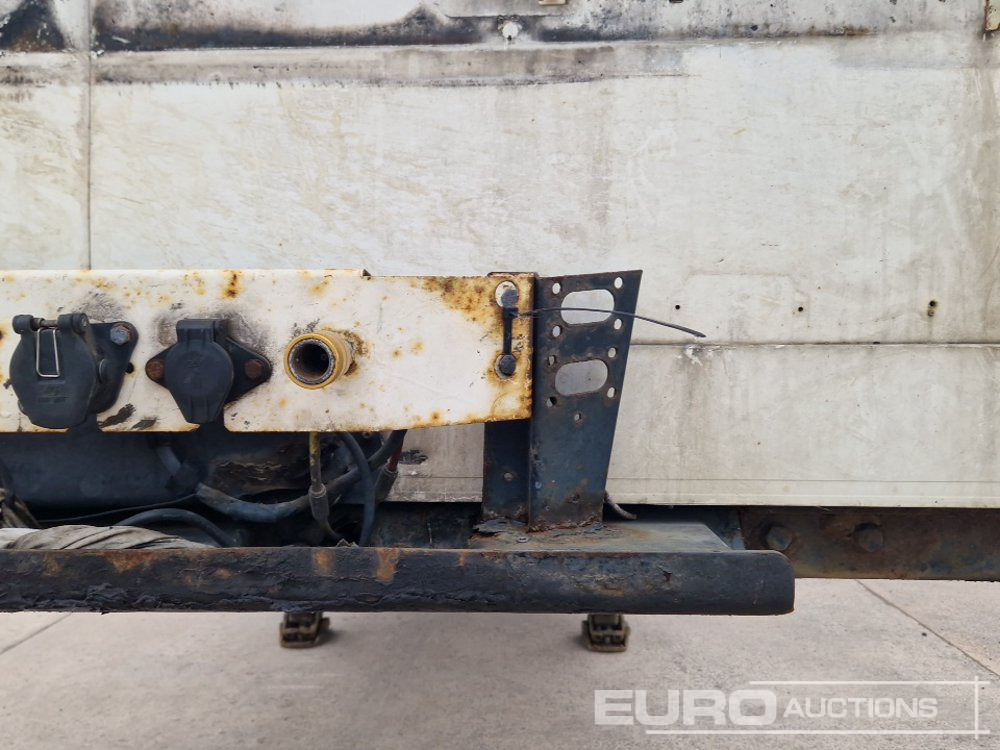 Closed box semi-trailer Schmitz CARGOBULL SK0 24/L: picture 11