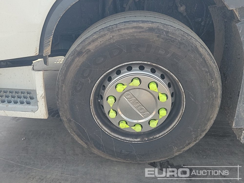 Tractor unit Volvo FH: picture 9