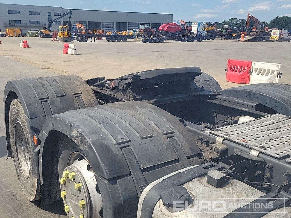Tractor unit Volvo FH: picture 15
