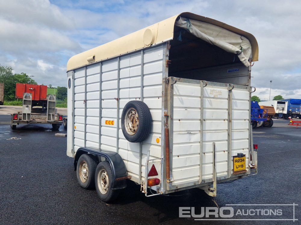 Twin Axle Horse Box - Livestock semi-trailer: picture 3 Twin Axle Horse Box - Livestock semi-trailer: picture 3
