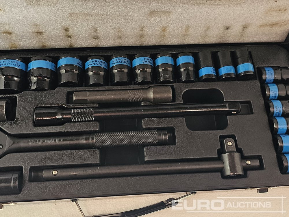 Unused 1/2" Socket & Rachet Set - Garage equipment: picture 2 Unused 1/2" Socket & Rachet Set - Garage equipment: picture 2