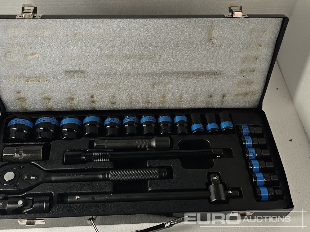 Unused 1/2" Socket & Rachet Set - Garage equipment: picture 1 Unused 1/2" Socket & Rachet Set - Garage equipment: picture 1