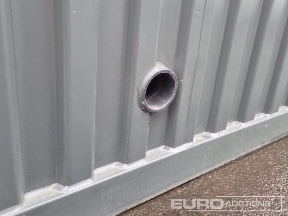 Shipping container Unused 2025 1.6m x 2.2m Portable Toilet/ Shower Block (Cannot Be Reconsigned): picture 13