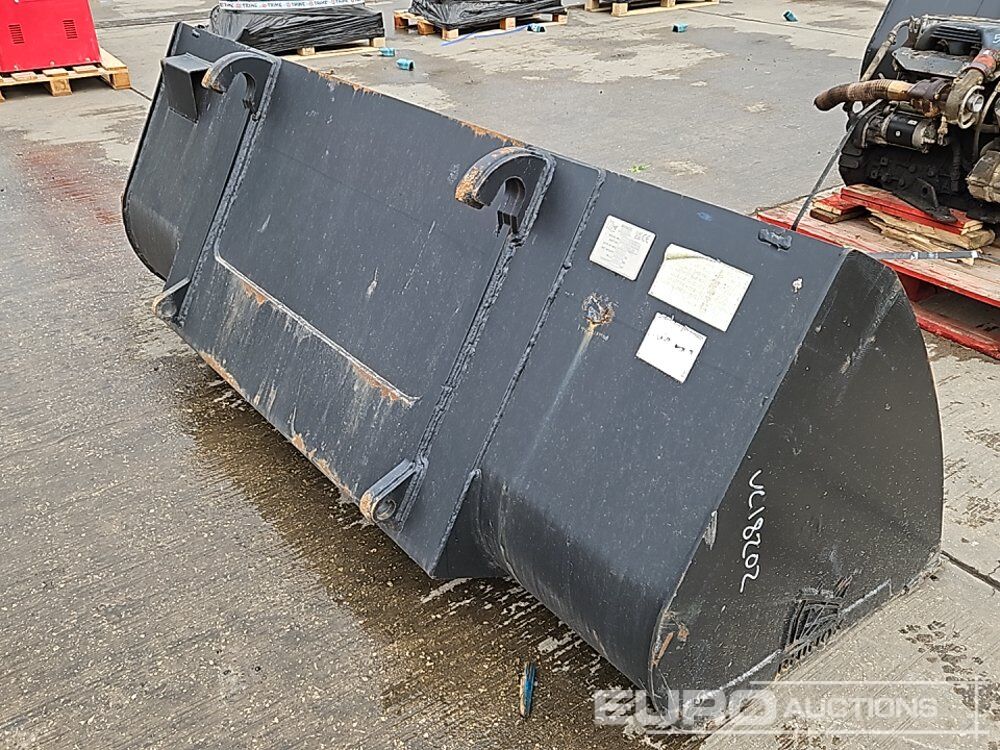 Unused 2025 Rhinox 90" Loading Bucket to suit Telehandler - Bucket: picture 5 Unused 2025 Rhinox 90" Loading Bucket to suit Telehandler - Bucket: picture 5