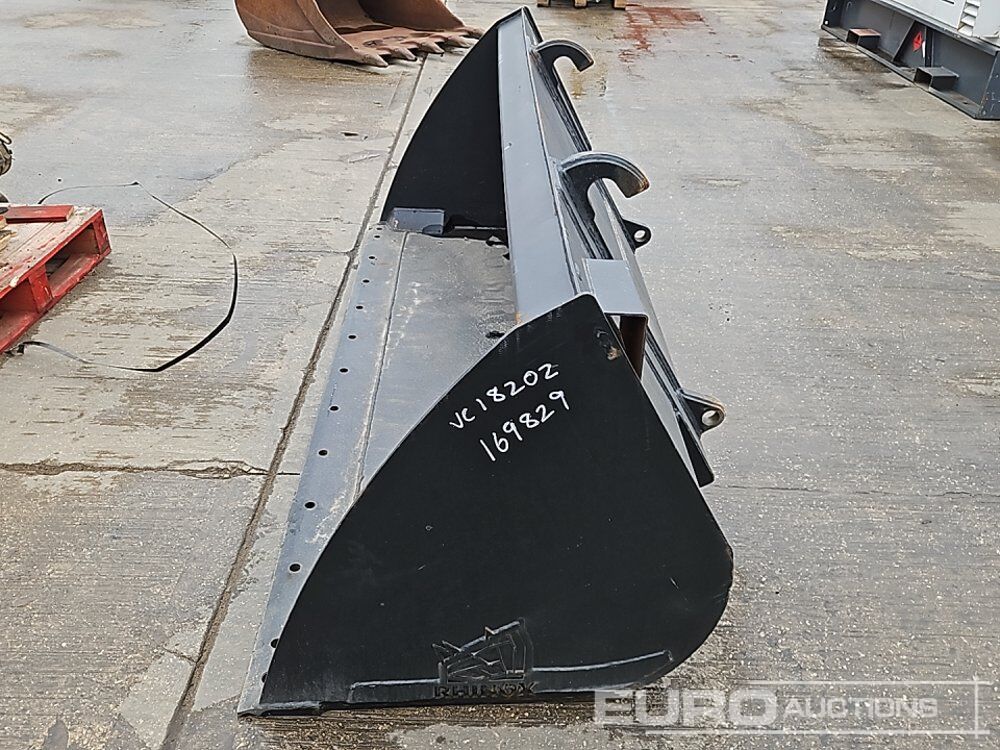 Unused 2025 Rhinox 90" Loading Bucket to suit Telehandler - Bucket: picture 2 Unused 2025 Rhinox 90" Loading Bucket to suit Telehandler - Bucket: picture 2