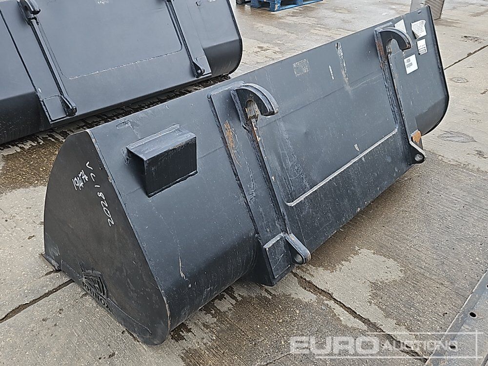 Unused 2025 Rhinox 90" Loading Bucket to suit Telehandler - Bucket: picture 3 Unused 2025 Rhinox 90" Loading Bucket to suit Telehandler - Bucket: picture 3