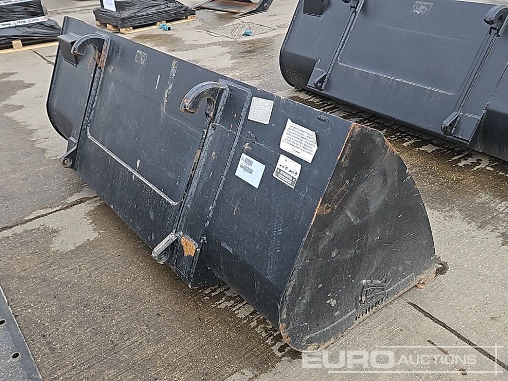 Unused 2025 Rhinox 90" Loading Bucket to suit Telehandler - Bucket: picture 5 Unused 2025 Rhinox 90" Loading Bucket to suit Telehandler - Bucket: picture 5