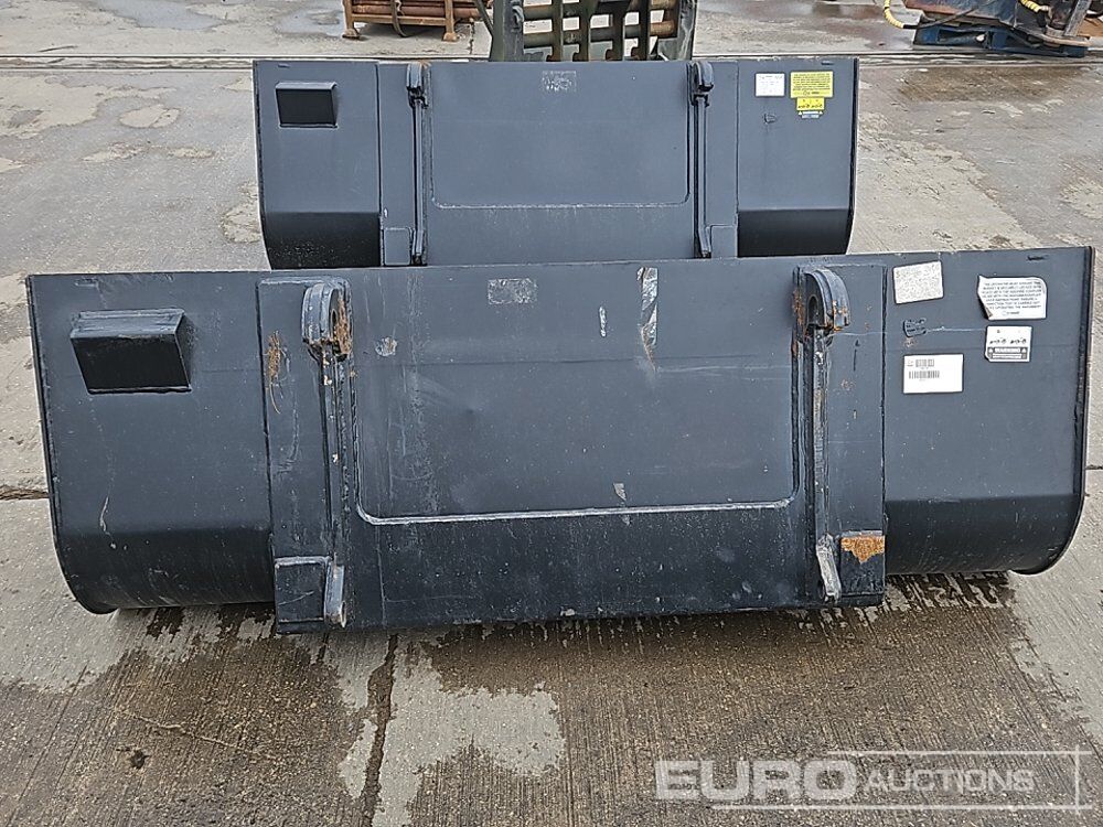 Unused 2025 Rhinox 90" Loading Bucket to suit Telehandler - Bucket: picture 4 Unused 2025 Rhinox 90" Loading Bucket to suit Telehandler - Bucket: picture 4