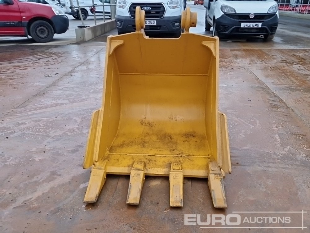 New Bucket Unused 36" Digging Bucket 60mm Pin to suit 10 Ton Excavator: picture 8
