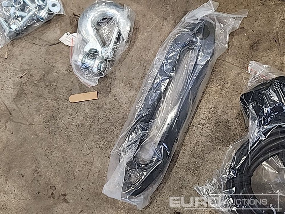 Garage equipment Unused Hi-Torque HT12000 12 Volt Winch, 3/8" x 85' Rope: picture 8 Garage equipment Unused Hi-Torque HT12000 12 Volt Winch, 3/8" x 85' Rope: picture 8