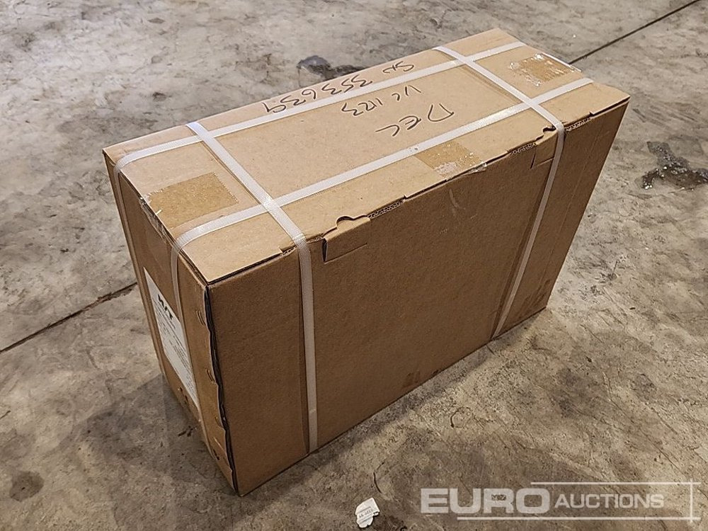 Garage equipment Unused Hi-Torque HT12000 12 Volt Winch, 3/8" x 85' Rope: picture 22 Garage equipment Unused Hi-Torque HT12000 12 Volt Winch, 3/8" x 85' Rope: picture 22