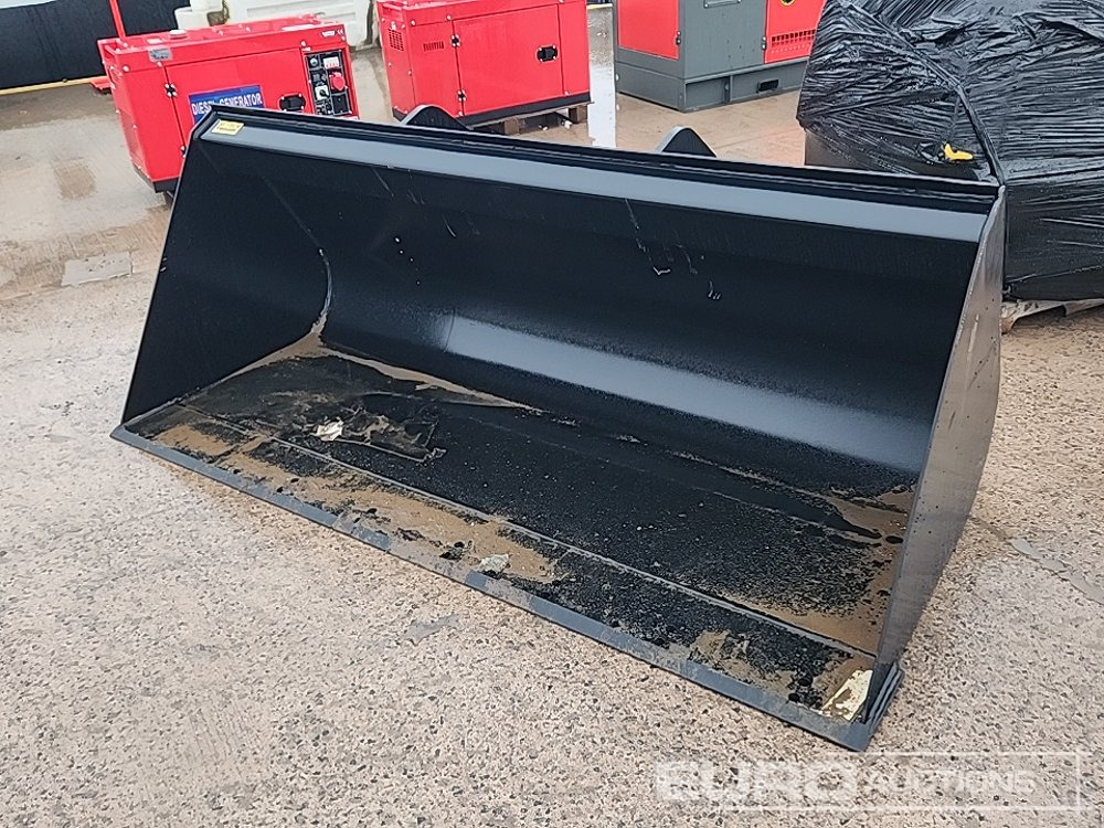 Unused Strickland 90" Loading Bucket to suit Manitou Telehandler - Bucket: picture 1 Unused Strickland 90" Loading Bucket to suit Manitou Telehandler - Bucket: picture 1