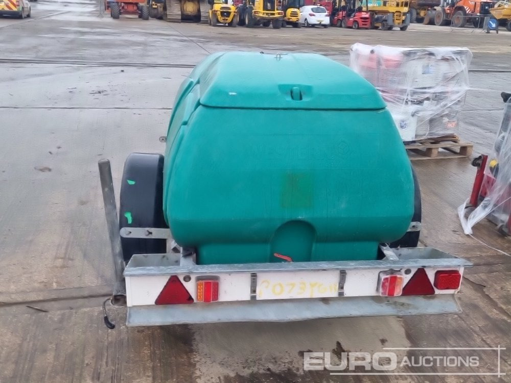 Western Single Axle Plastic Water Bowser - Storage tank: picture 4 Western Single Axle Plastic Water Bowser - Storage tank: picture 4