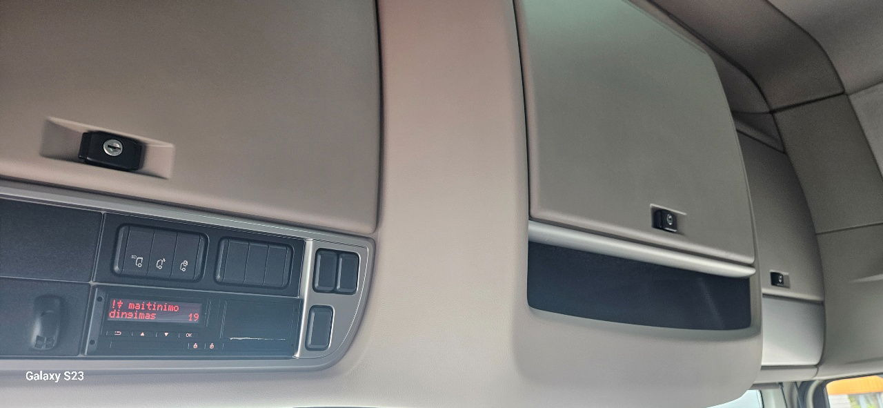 Tractor unit DAF XF 105.460: picture 16