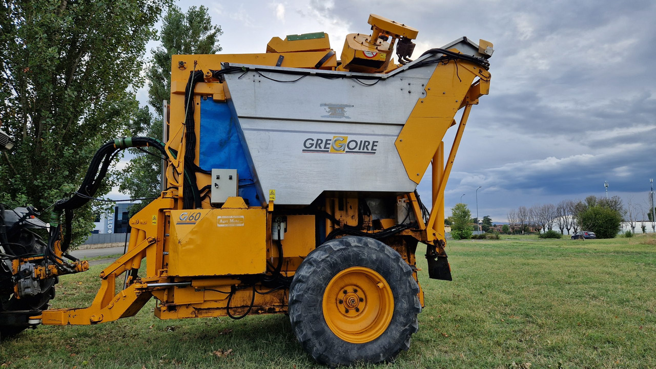 Vendemmiatrice usata Grégoire G60I - Grape harvesting machine: picture 3 Vendemmiatrice usata Grégoire G60I - Grape harvesting machine: picture 3