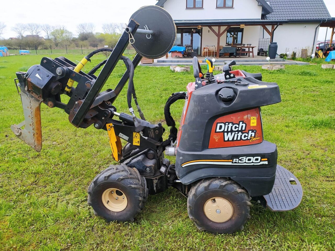 Ditch-Witch Zahn R300 - Trencher: picture 1 Ditch-Witch Zahn R300 - Trencher: picture 1