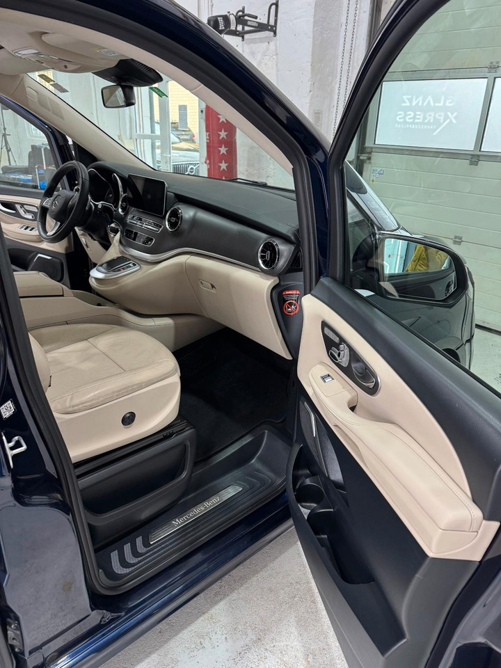 Mercedes-Benz V 300/AMG/EXCLUSIVE/LANG/4MATIC/STDHZG - Passenger van: picture 4 Mercedes-Benz V 300/AMG/EXCLUSIVE/LANG/4MATIC/STDHZG - Passenger van: picture 4