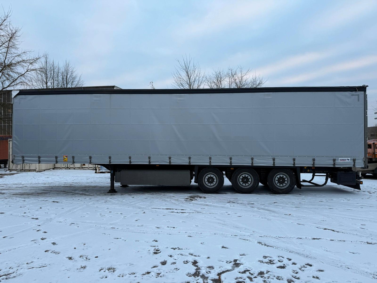 Schmitz Cargobull Standart /XL/Liftachse/Palettenkasten/Edscha - Curtainsider semi-trailer: picture 3 Schmitz Cargobull Standart /XL/Liftachse/Palettenkasten/Edscha - Curtainsider semi-trailer: picture 3
