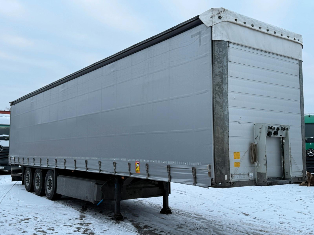 Schmitz Cargobull Standart /XL/Liftachse/Palettenkasten/Edscha - Curtainsider semi-trailer: picture 4 Schmitz Cargobull Standart /XL/Liftachse/Palettenkasten/Edscha - Curtainsider semi-trailer: picture 4