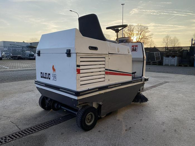 Dulevo 75 EH, Veegmachine - Road sweeper: picture 5 Dulevo 75 EH, Veegmachine - Road sweeper: picture 5