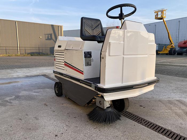 Dulevo 75 EH, Veegmachine - Road sweeper: picture 3 Dulevo 75 EH, Veegmachine - Road sweeper: picture 3