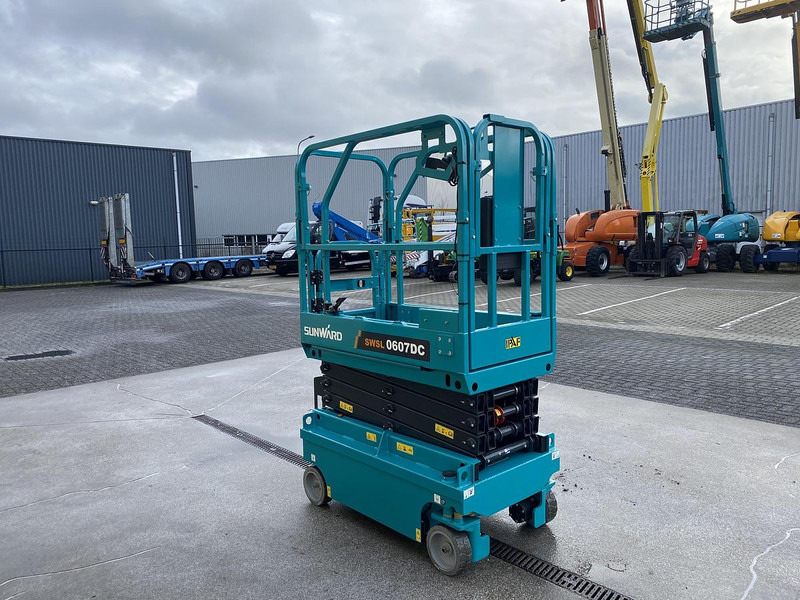 Sunward SWSL0607DC, Schaarhoogwerker, 6,5 meter - Aerial platform: picture 4 Sunward SWSL0607DC, Schaarhoogwerker, 6,5 meter - Aerial platform: picture 4