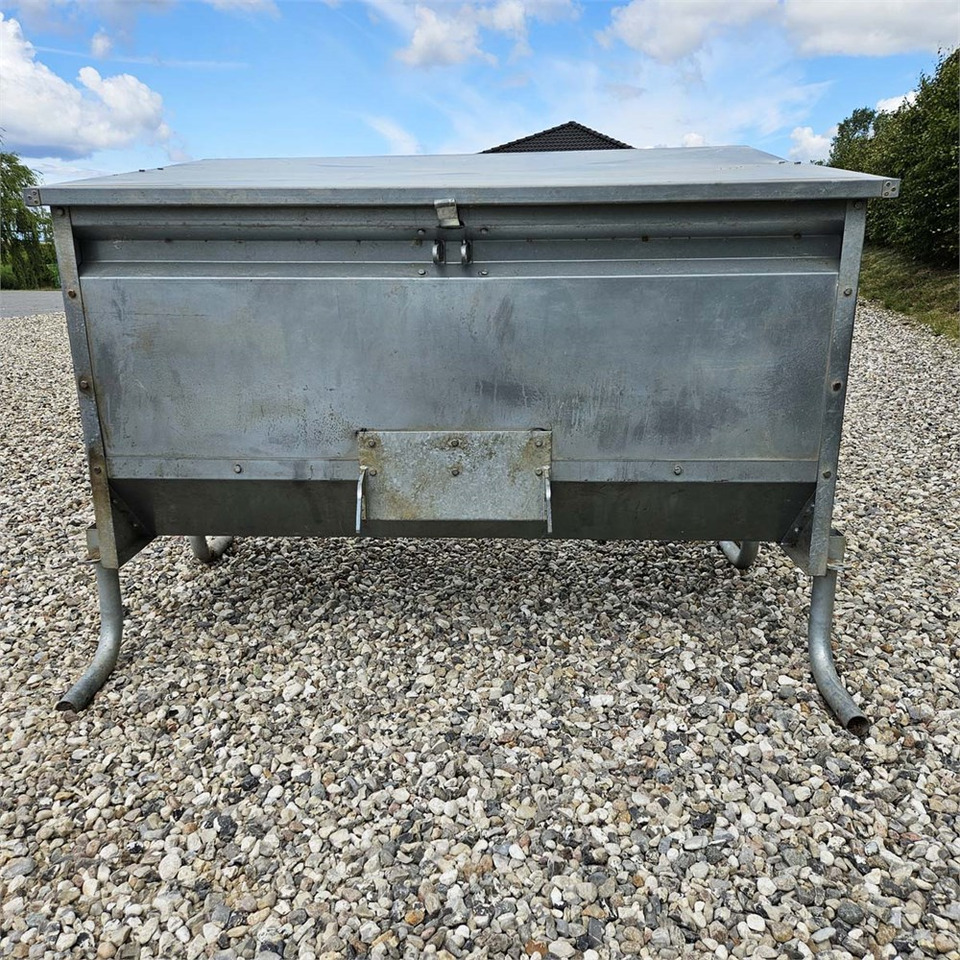 ABC Calf shelter - Livestock equipment: picture 4 ABC Calf shelter - Livestock equipment: picture 4