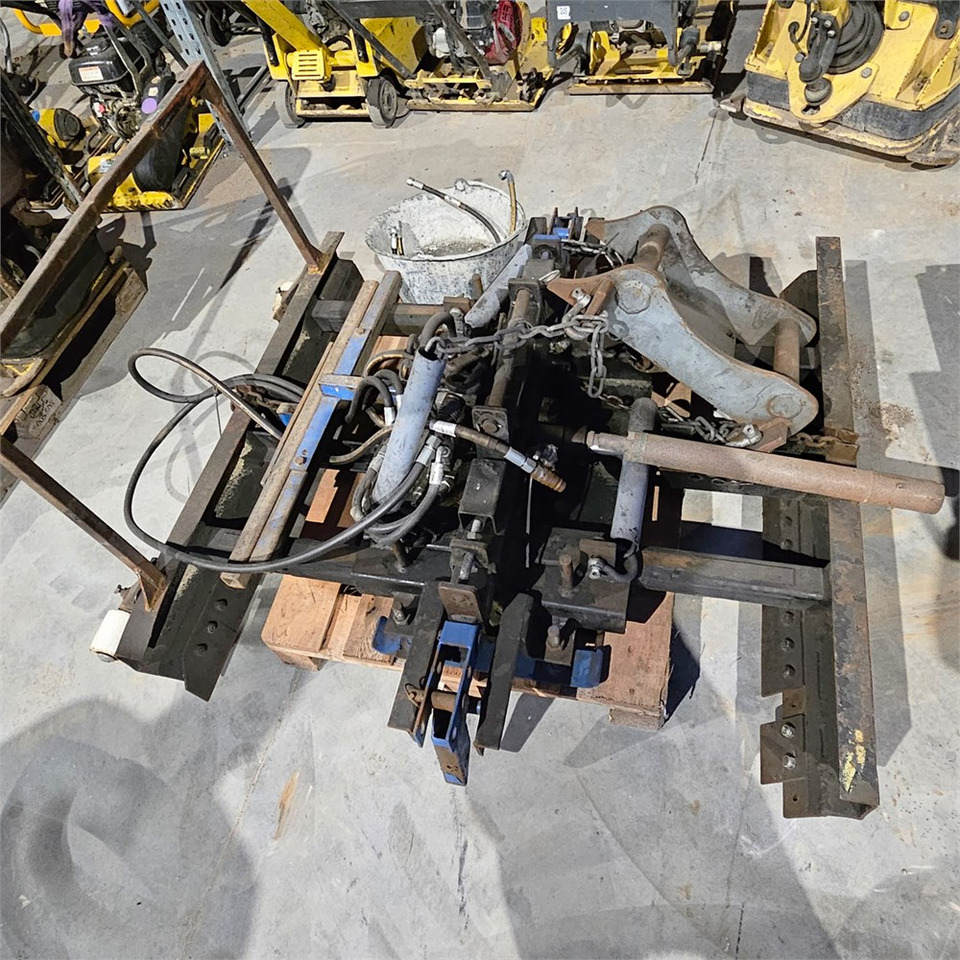 ABC Fliseløfter - Construction equipment: picture 1 ABC Fliseløfter - Construction equipment: picture 1