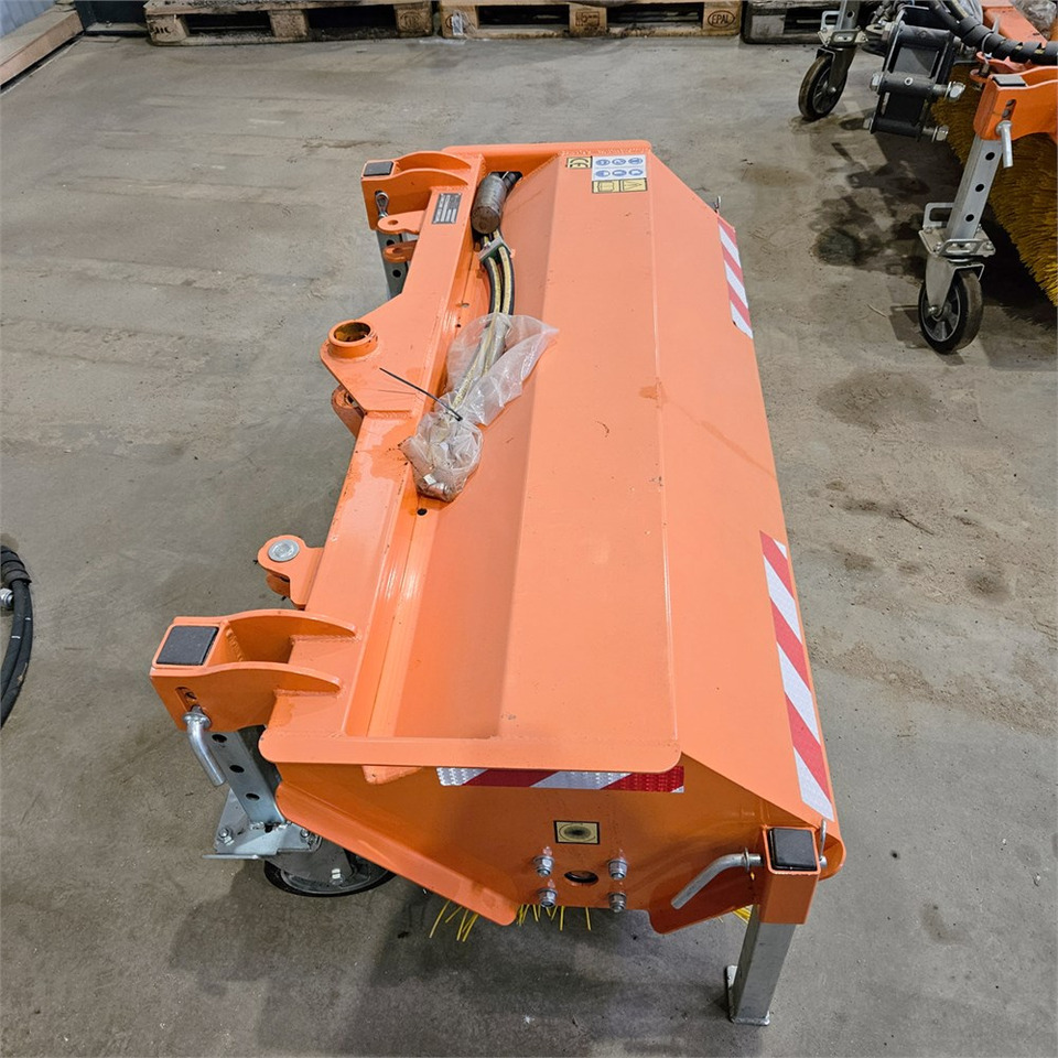 BM ZE120 - Broom: picture 3 BM ZE120 - Broom: picture 3