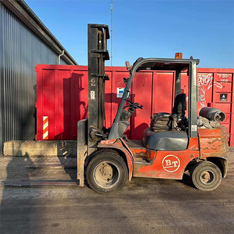 BT GT30 - Forklift: picture 2 BT GT30 - Forklift: picture 2
