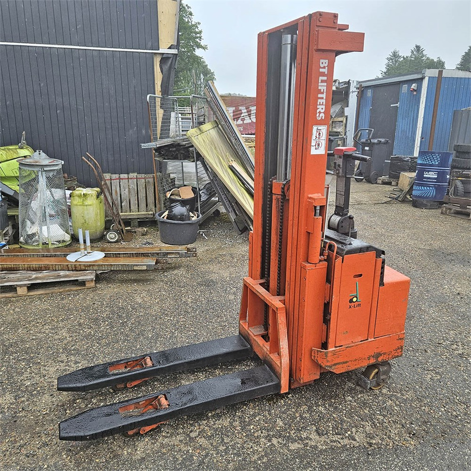 BT LSF 1250E - Pallet truck: picture 2 BT LSF 1250E - Pallet truck: picture 2
