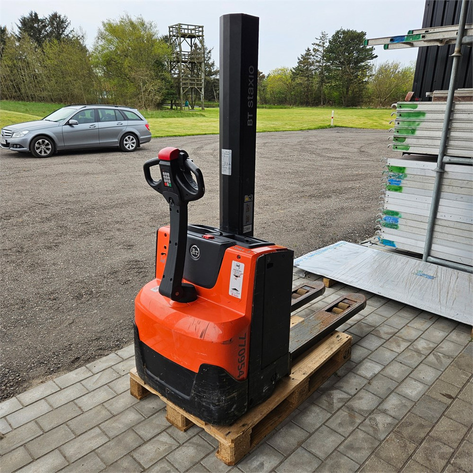 BT Staxio 0,8 - Pallet truck: picture 5 BT Staxio 0,8 - Pallet truck: picture 5