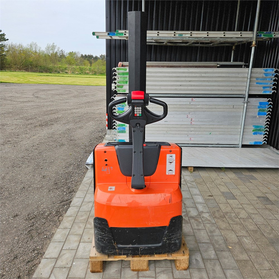 BT Staxio 0,8 - Pallet truck: picture 4 BT Staxio 0,8 - Pallet truck: picture 4
