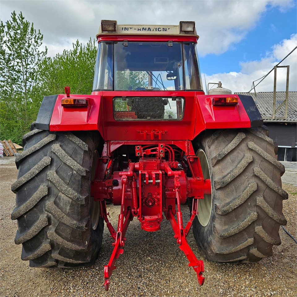 CASE IH 1255 XL - Farm tractor: picture 5 CASE IH 1255 XL - Farm tractor: picture 5