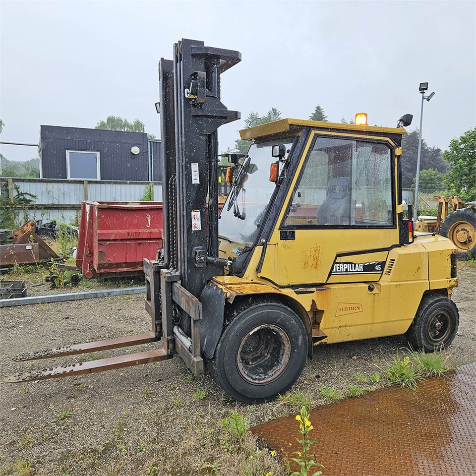 Caterpillar DP45 - Forklift: picture 1 Caterpillar DP45 - Forklift: picture 1