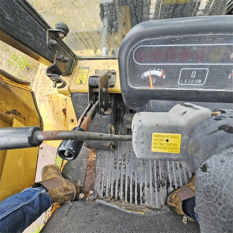 Forklift Caterpillar DP45: picture 12