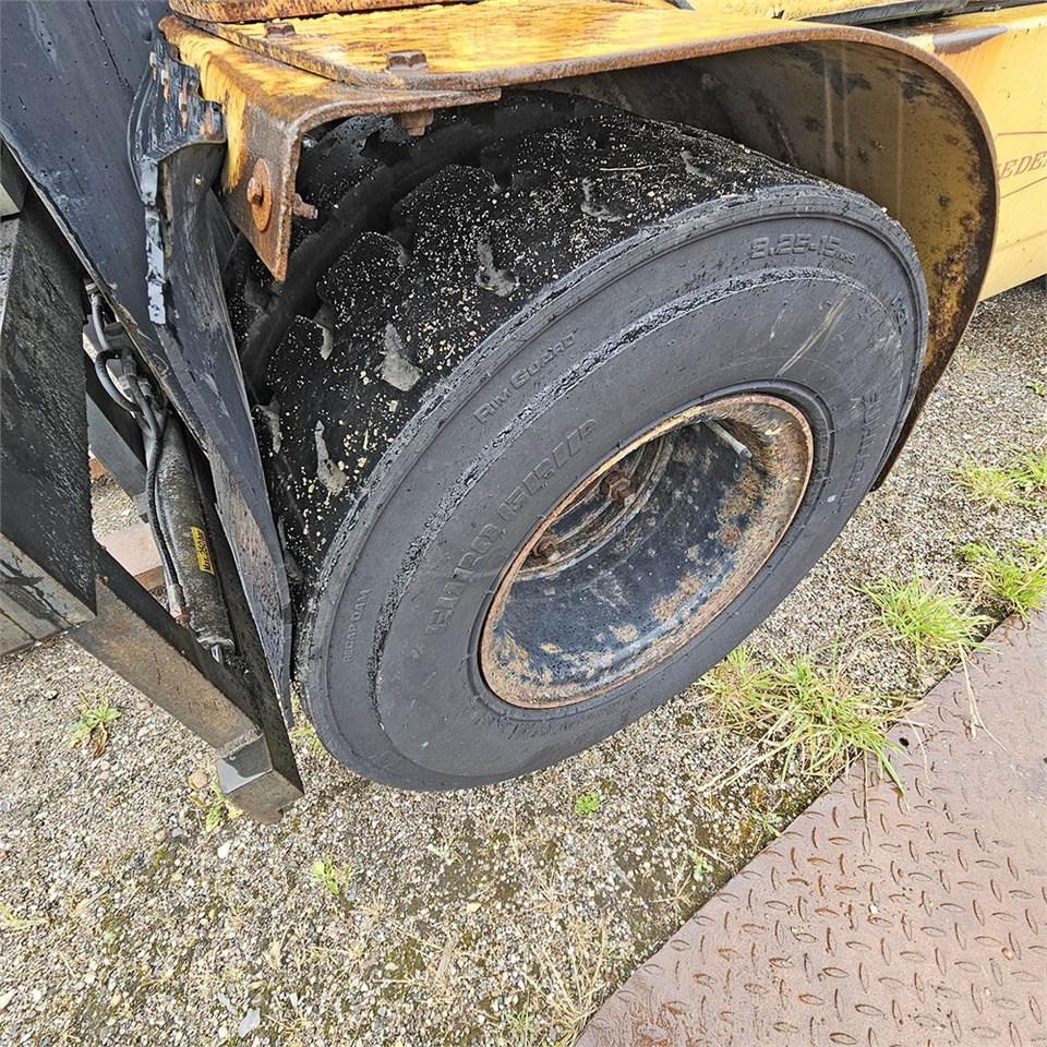 Forklift Caterpillar DP45: picture 30