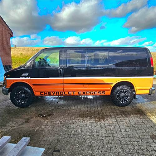 Chevrolet Express Van 2500 - Passenger van: picture 3 Chevrolet Express Van 2500 - Passenger van: picture 3