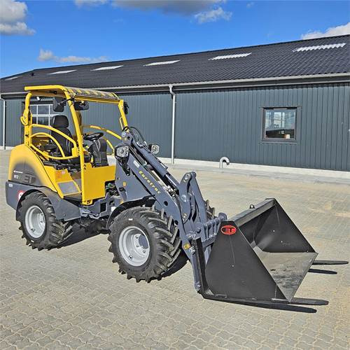 Eurotrack W12 MS-2 - Wheel loader: picture 1 Eurotrack W12 MS-2 - Wheel loader: picture 1