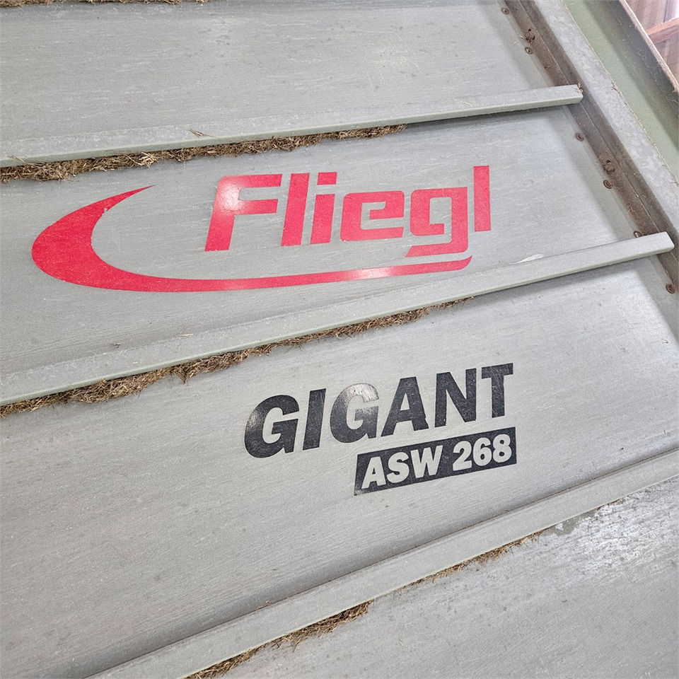 Farm trailer Fliegl Gigant ASW 268: picture 14