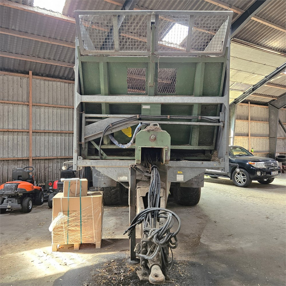 Farm trailer Fliegl Gigant ASW 268: picture 6