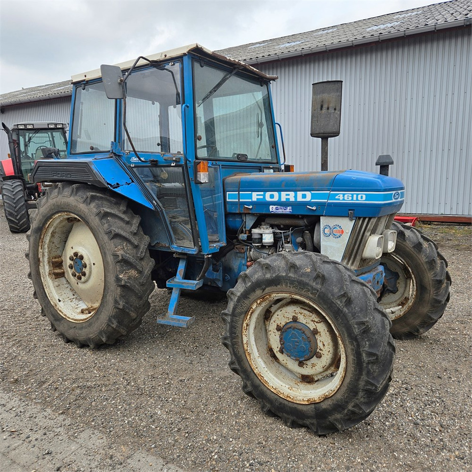 Ford 4610 - Farm tractor: picture 1 Ford 4610 - Farm tractor: picture 1